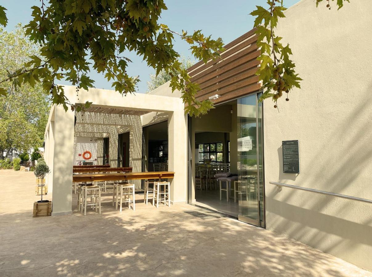 Mareleon Camping Ofrínion Exterior photo