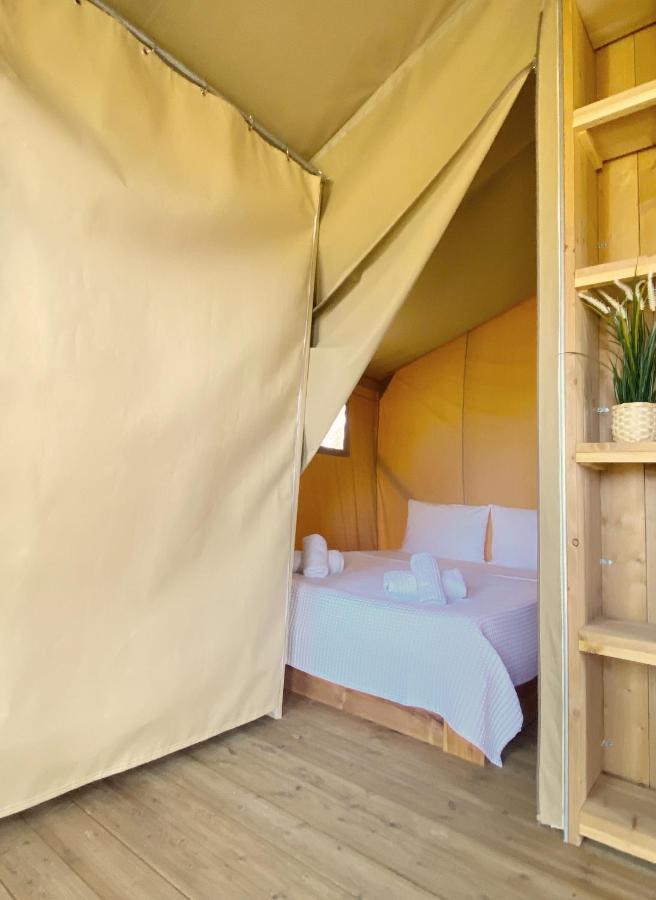 Mareleon Camping Ofrínion Exterior photo