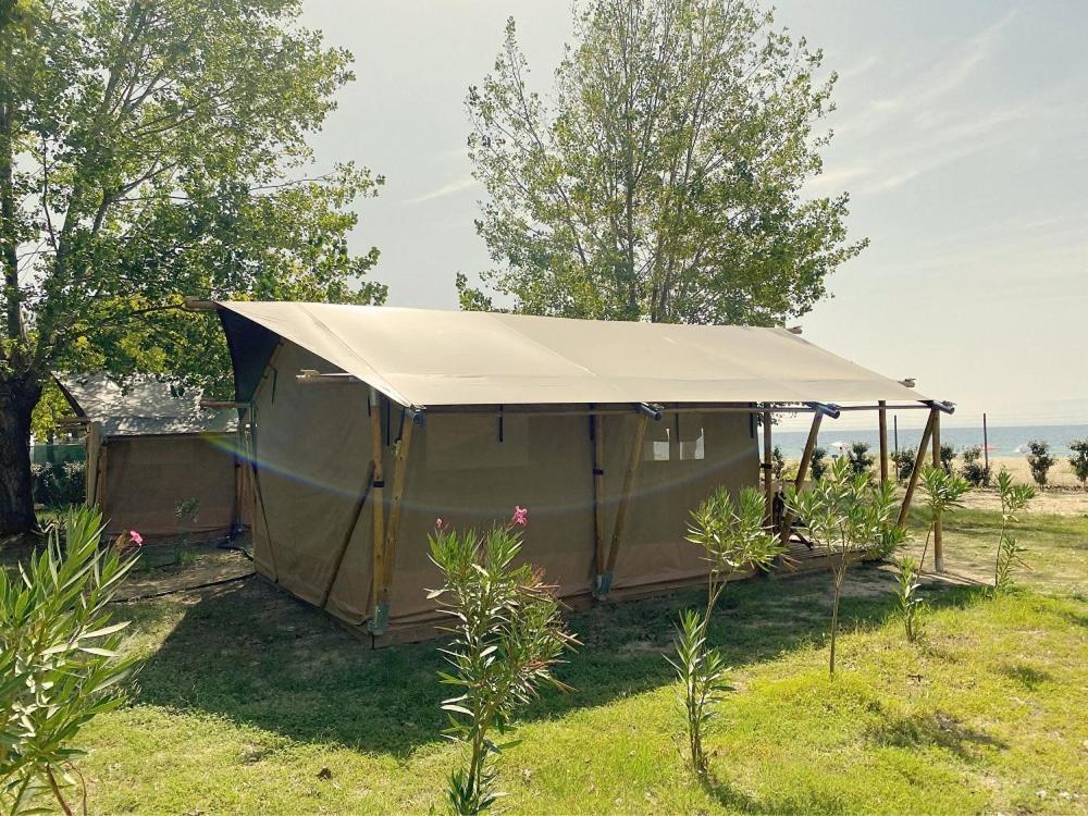 Mareleon Camping Ofrínion Exterior photo