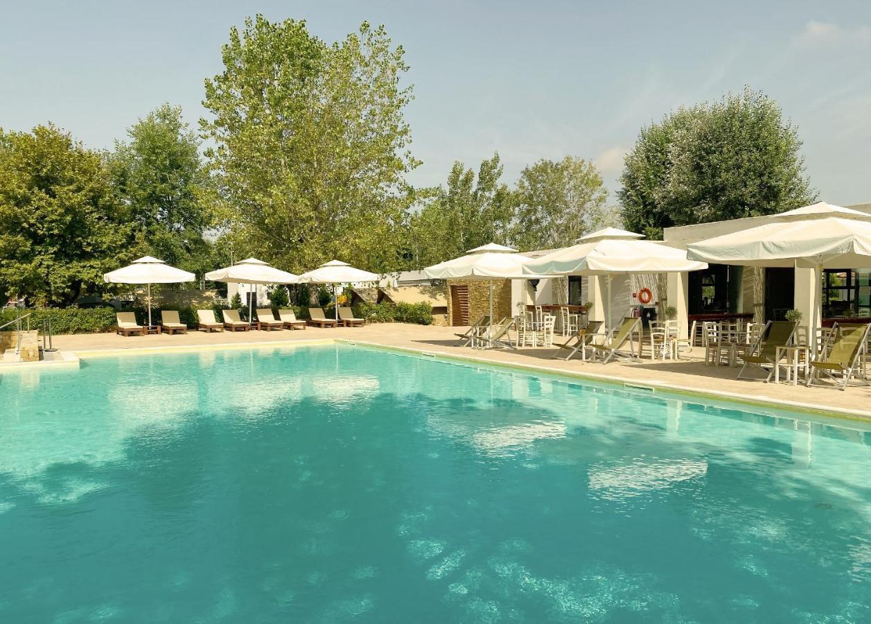 Mareleon Camping Ofrínion Exterior photo