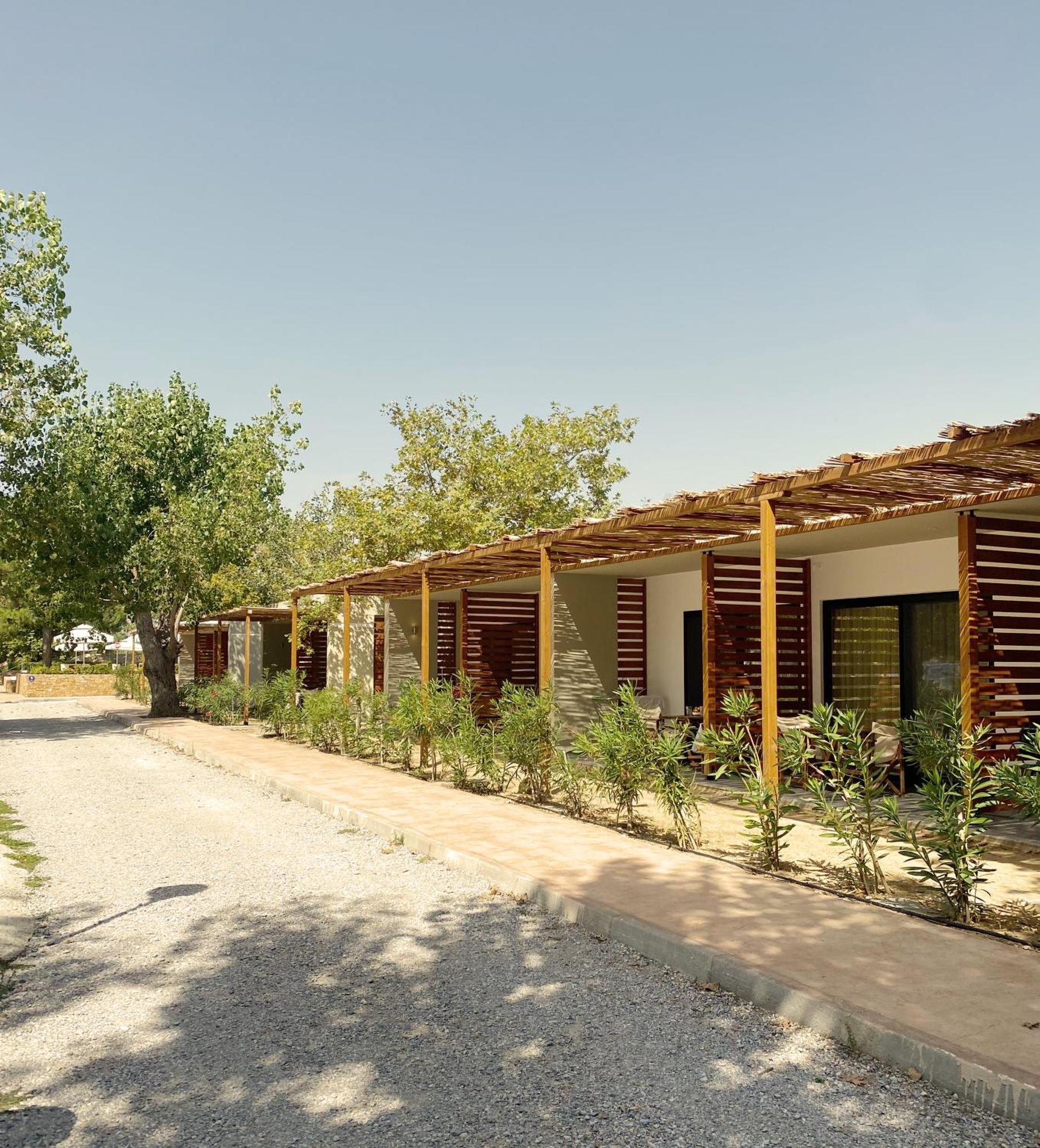 Mareleon Camping Ofrínion Exterior photo